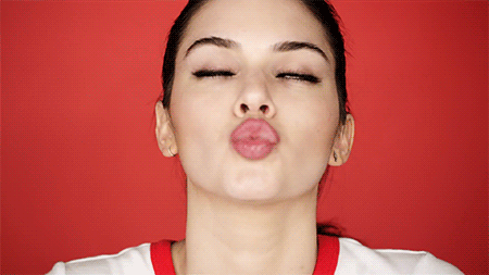 Resultado de imagen de kendall jenner gif